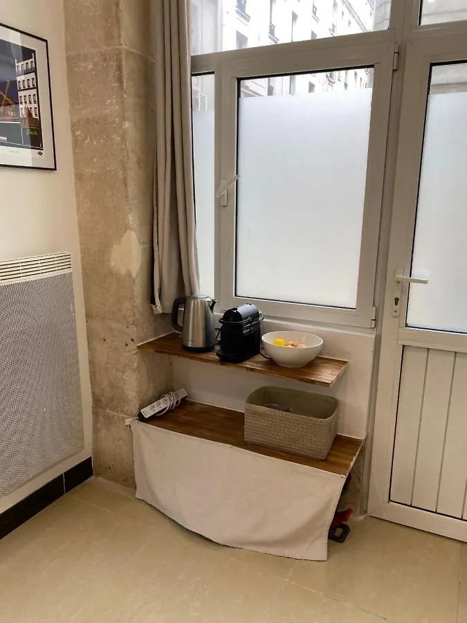 Large And Unique Souplex 60sqm, Well Located Apartament Paryż