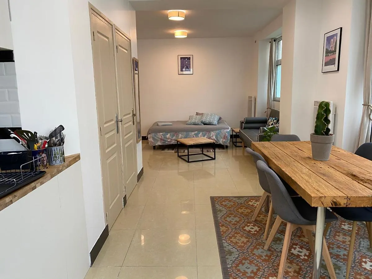 Large And Unique Souplex 60sqm, Well Located アパート *
