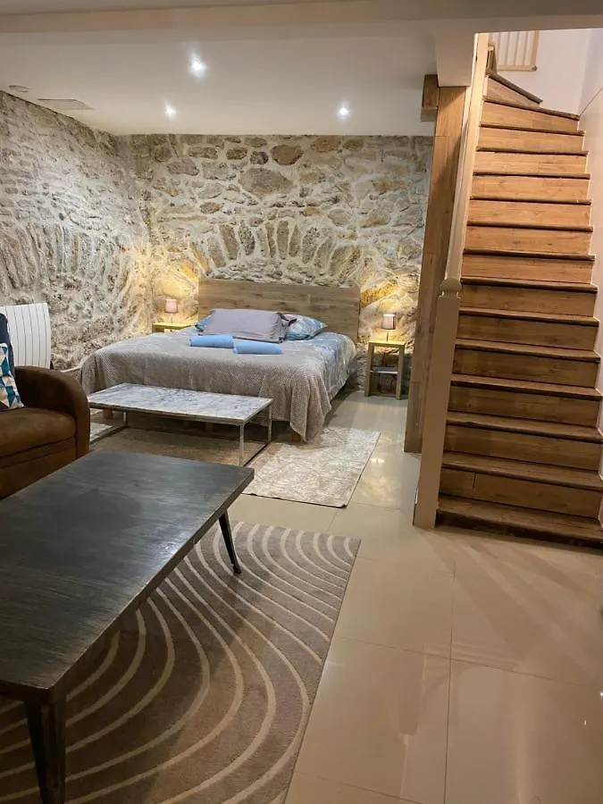 アパート Large And Unique Souplex 60sqm, Well Located *